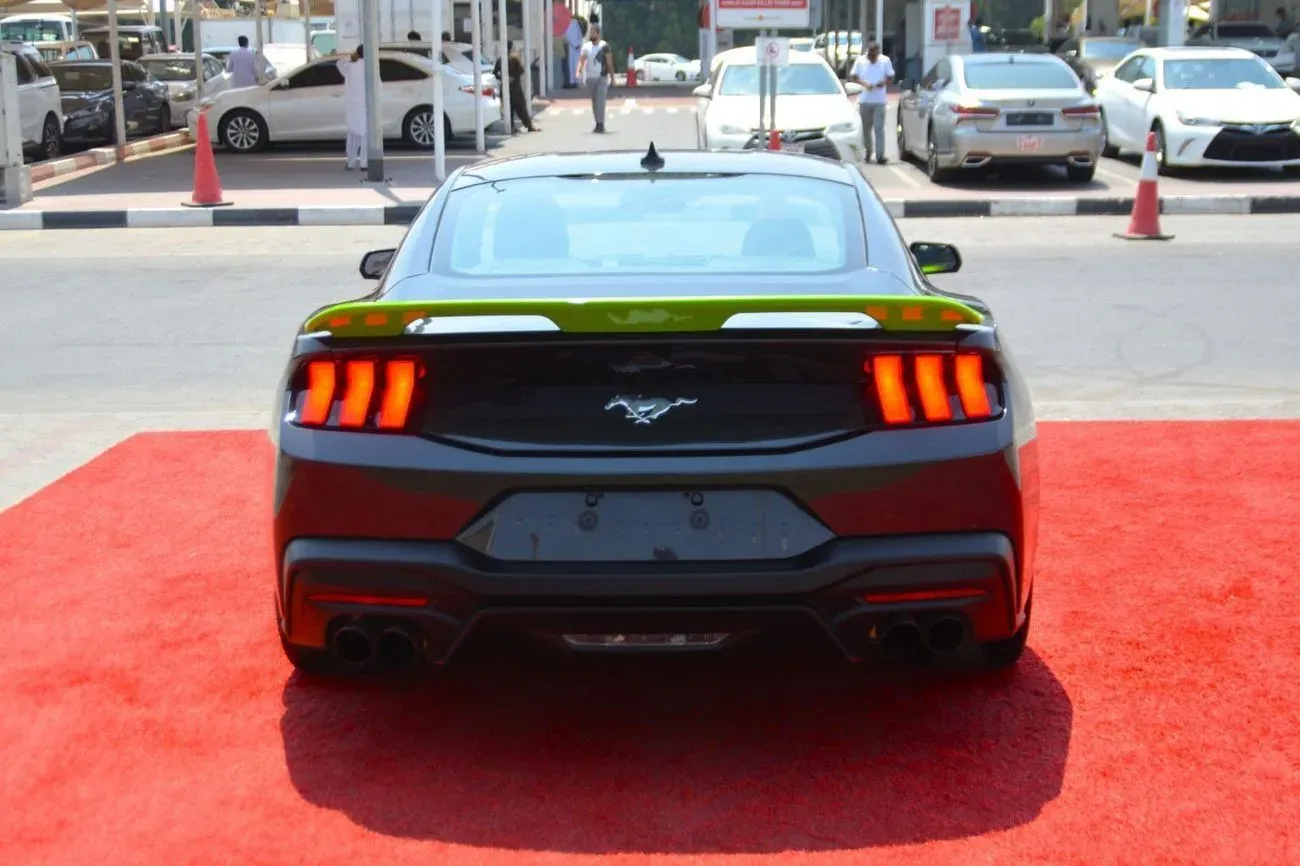 Ford Mustang 2024