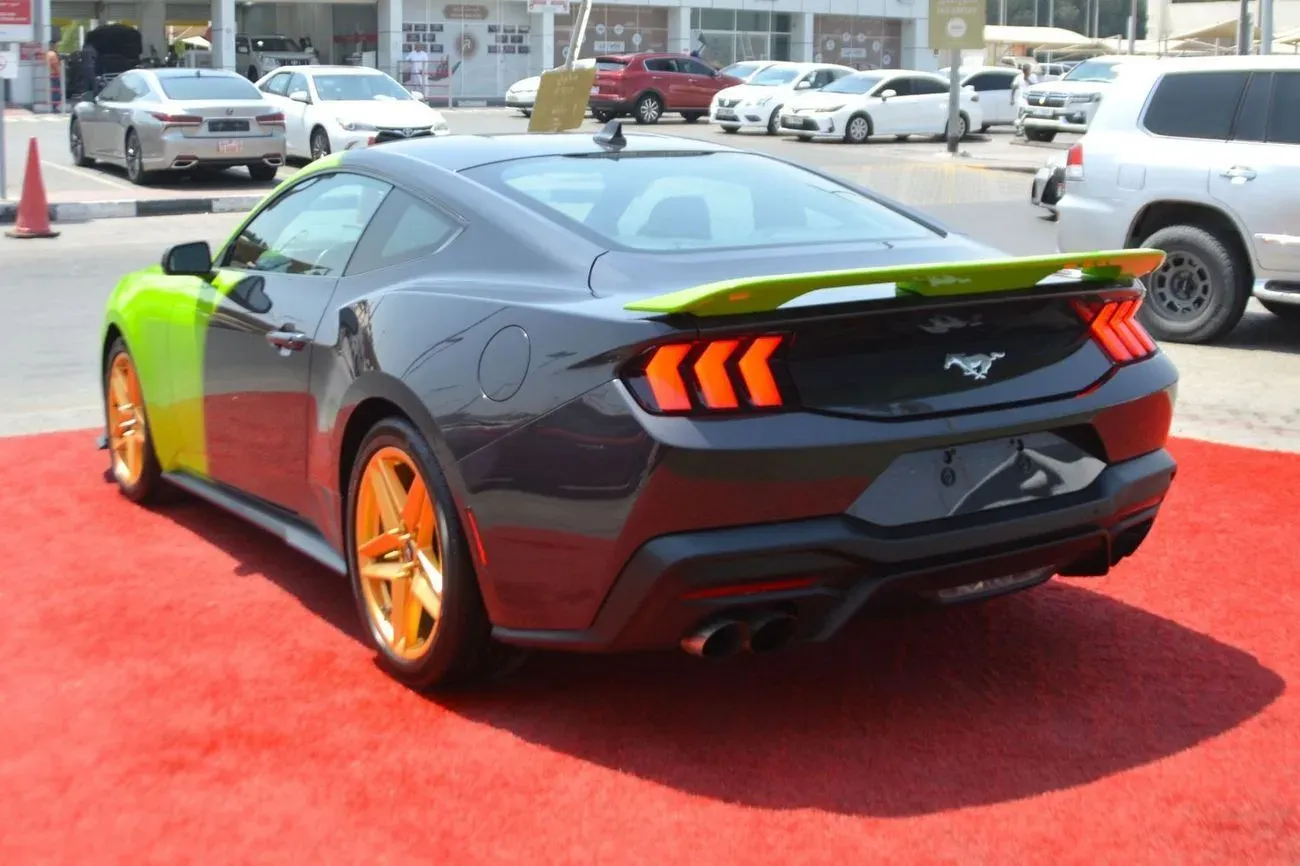 Ford Mustang 2024