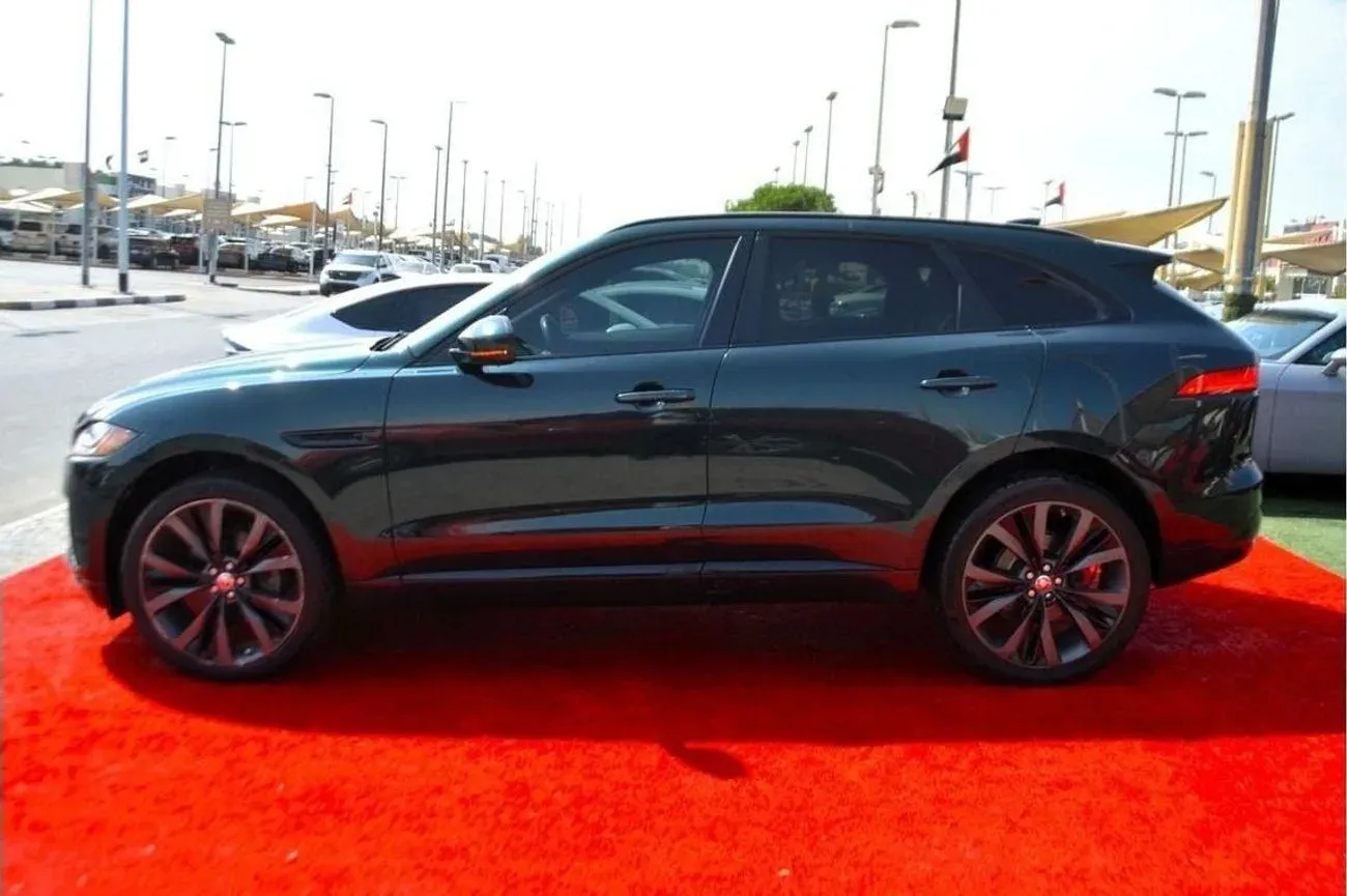 Jaguar F-Pace