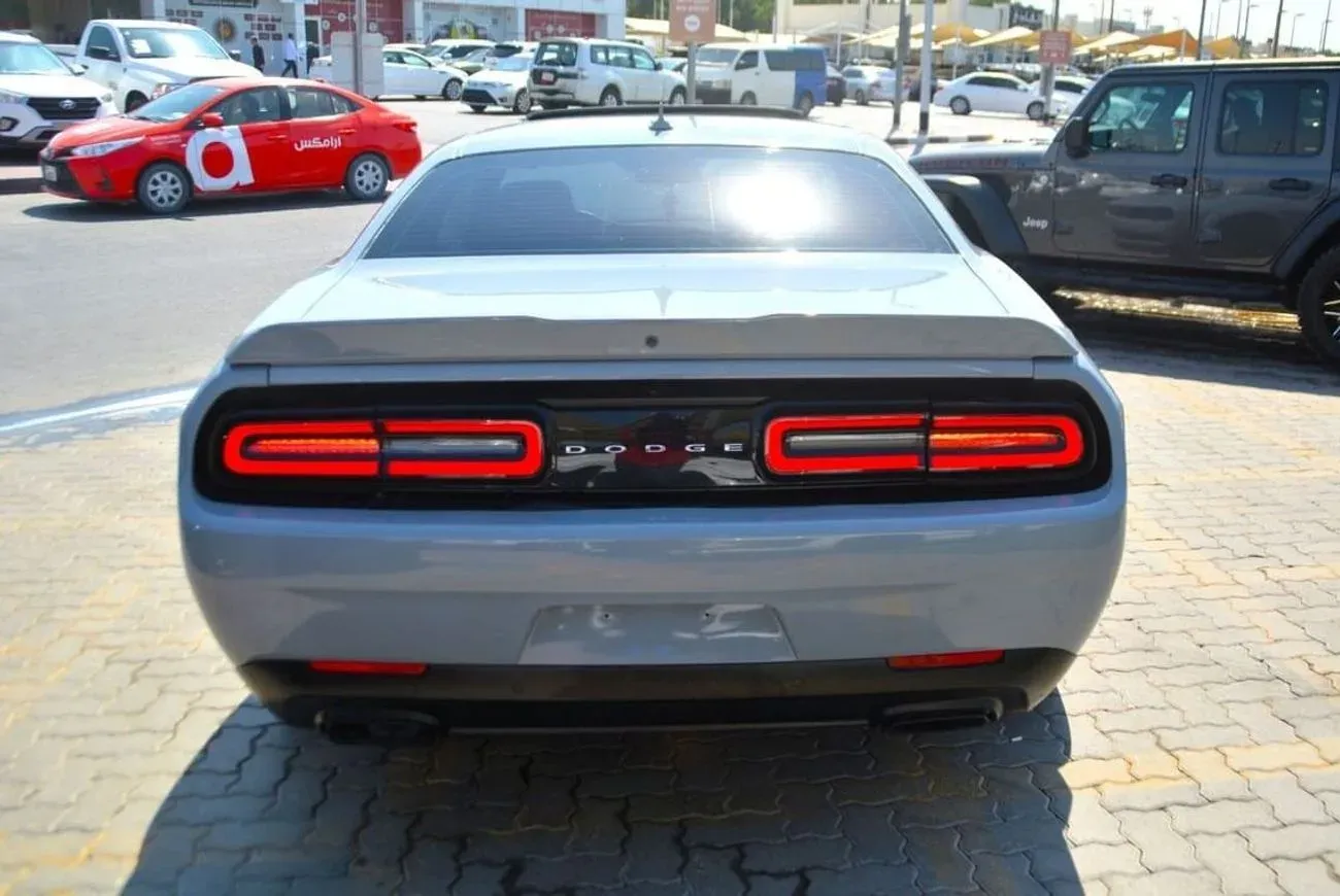 Dodge Challenger
