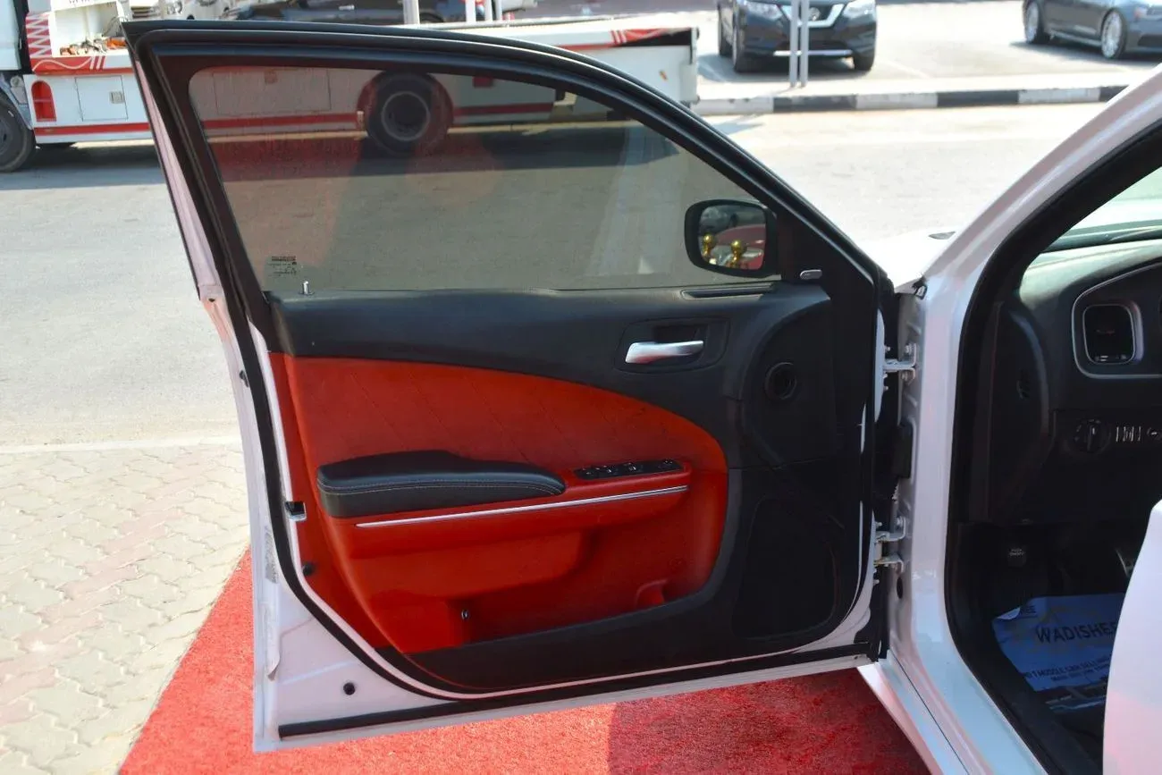 Dodge Charger 2020