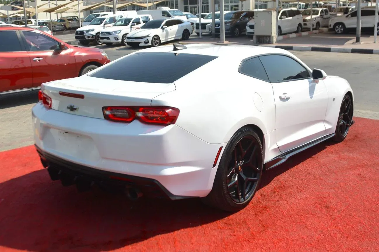 Chevrolet Camaro 2020