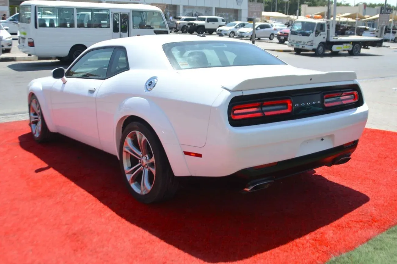 Dodge Challenger 2021