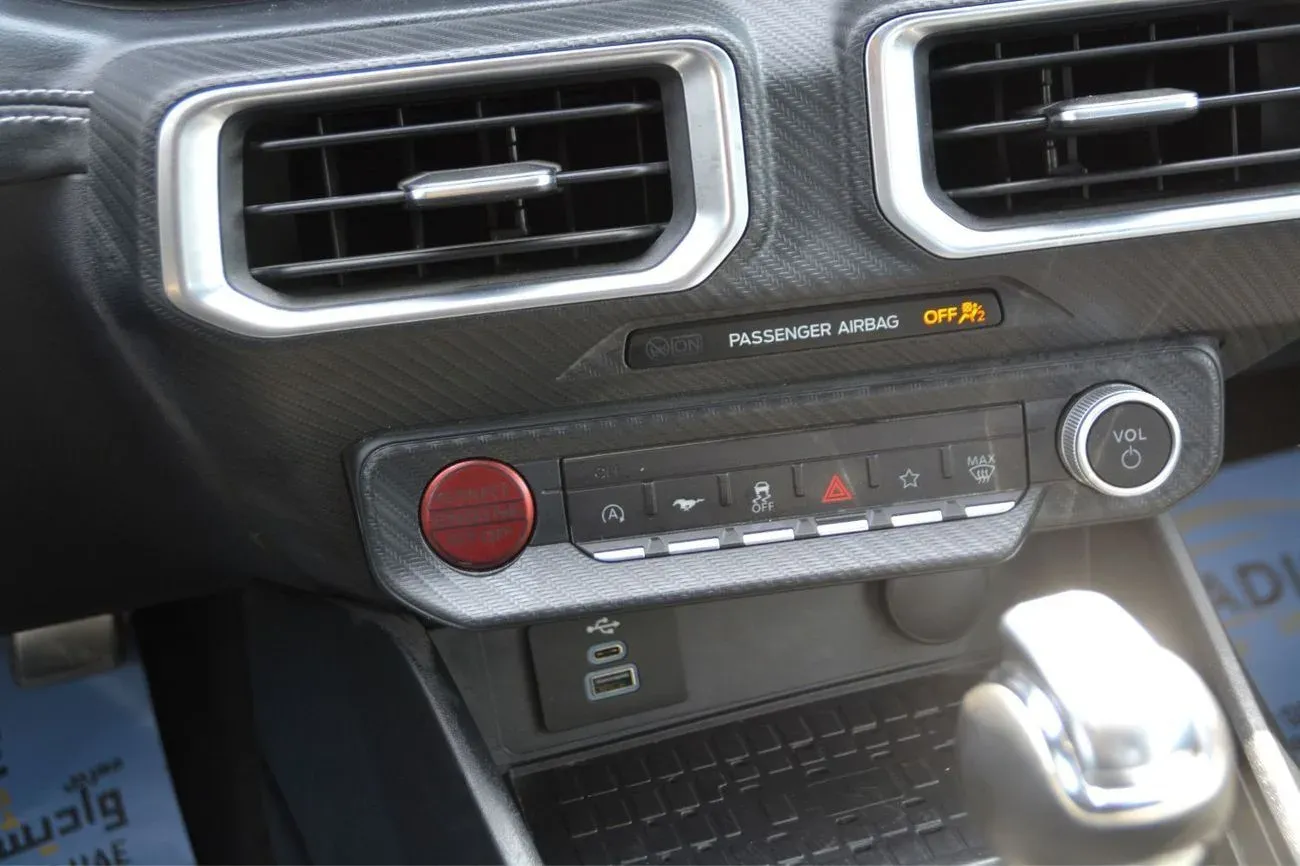 Ford Mustang 2024