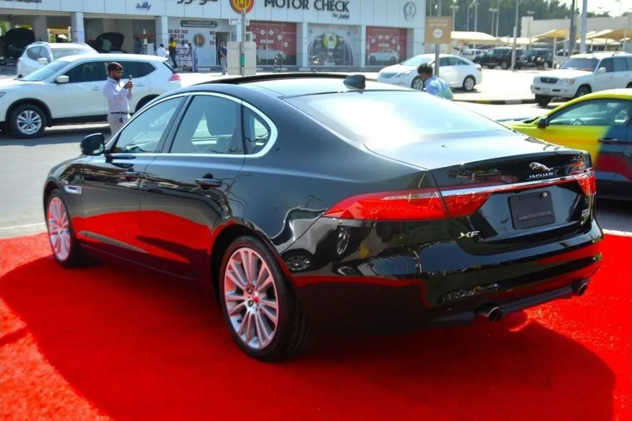 Jaguar XF 2020