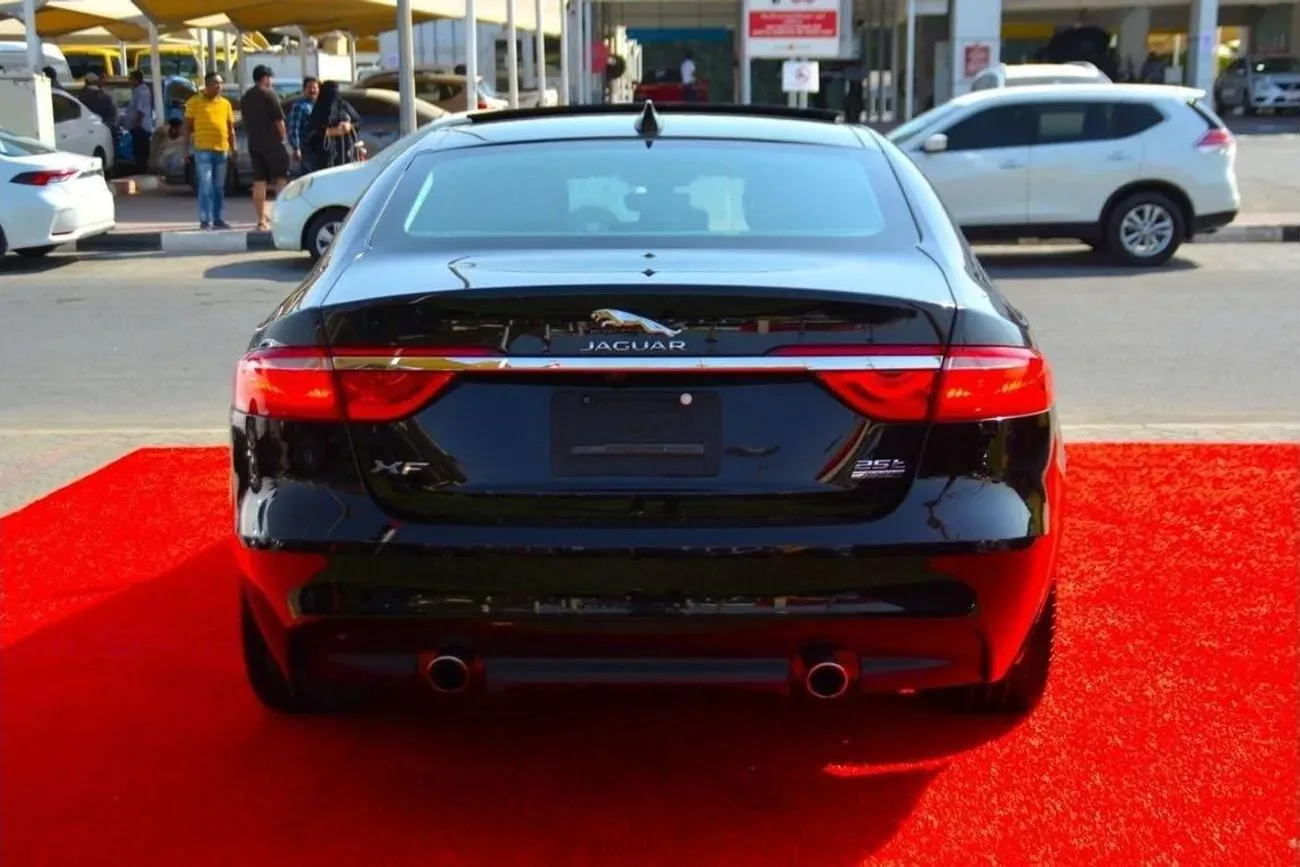 Jaguar XF 2020