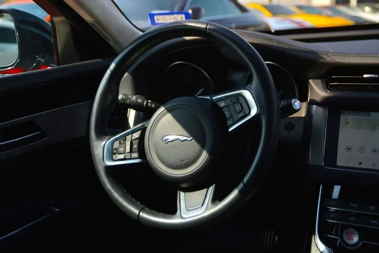 Jaguar XF 2020