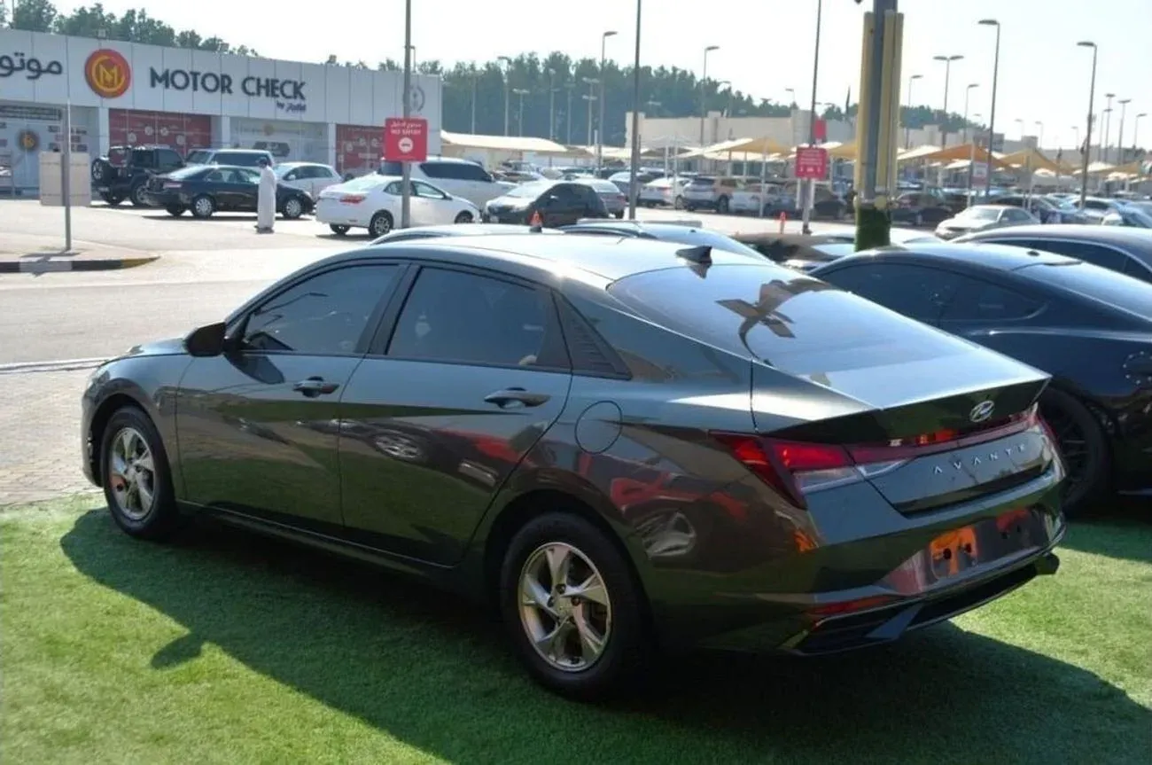 Hyundai Elantra 2021