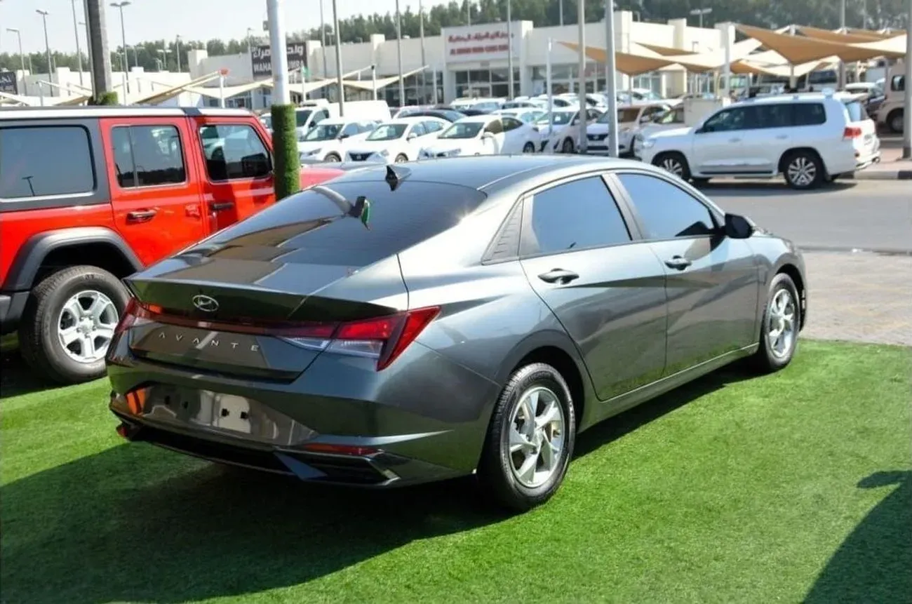 Hyundai Elantra 2021