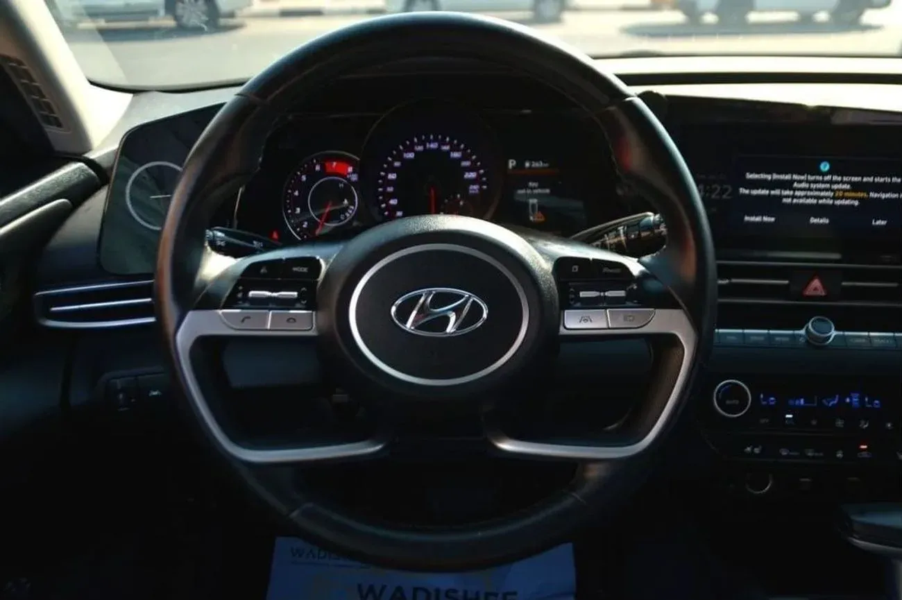 Hyundai Elantra 2021