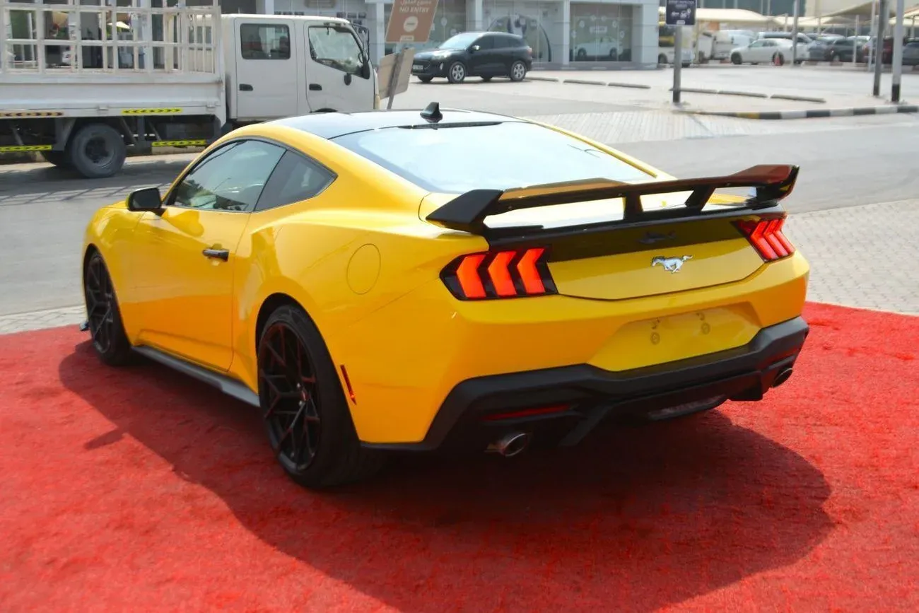 Ford Mustang 2024