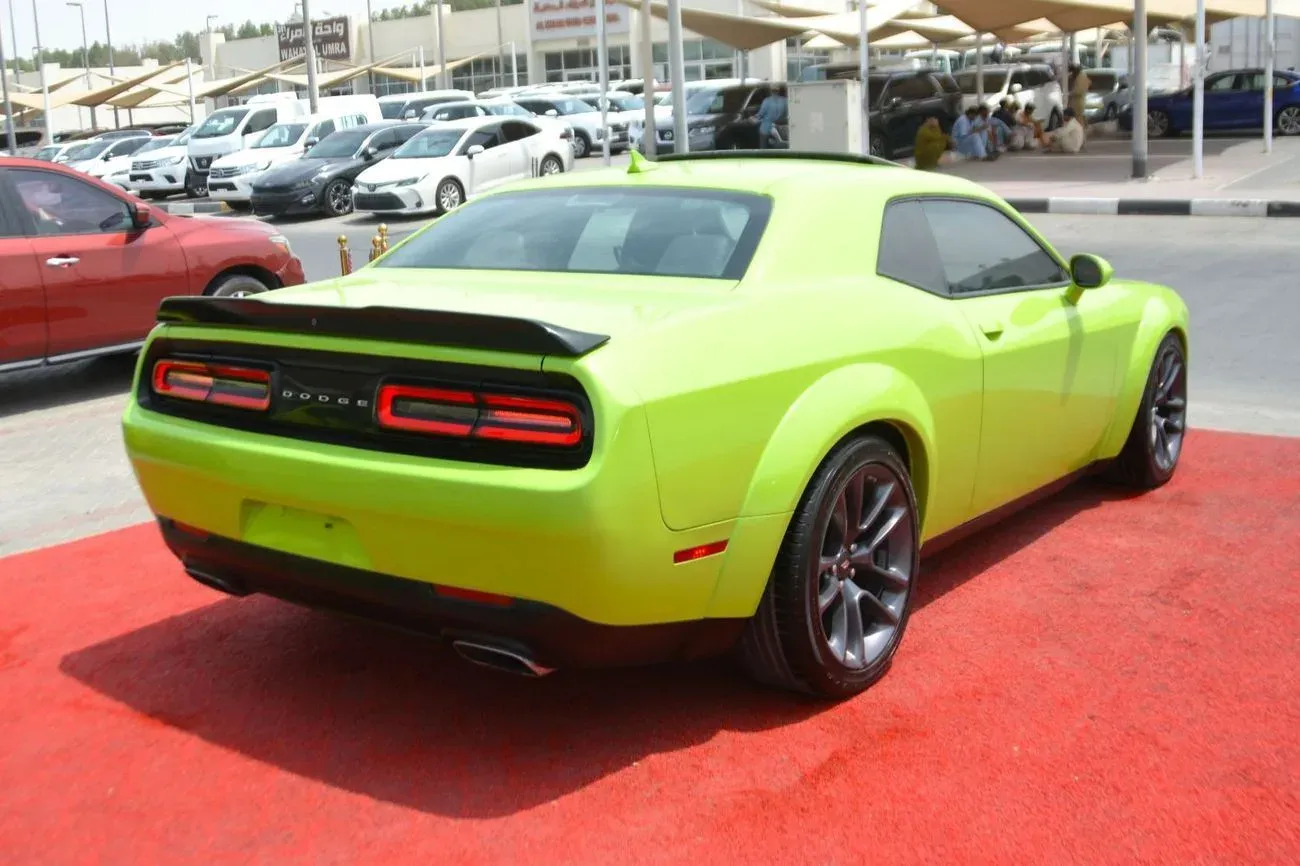 Dodge Challenger