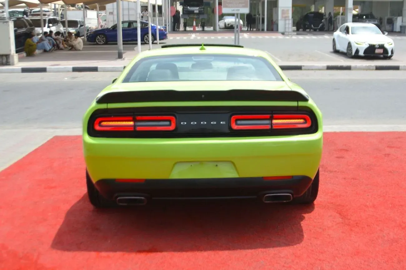 Dodge Challenger