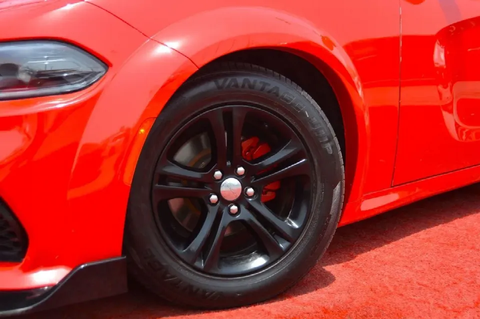 Dodge Charger 2022 — photo 24