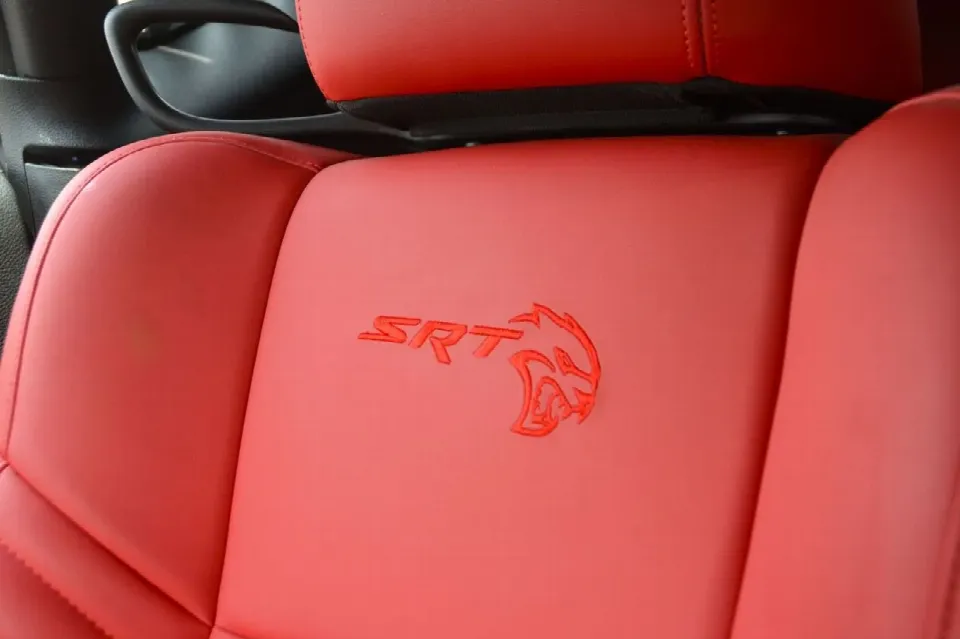 Dodge Challenger 2022 — الصورة 13