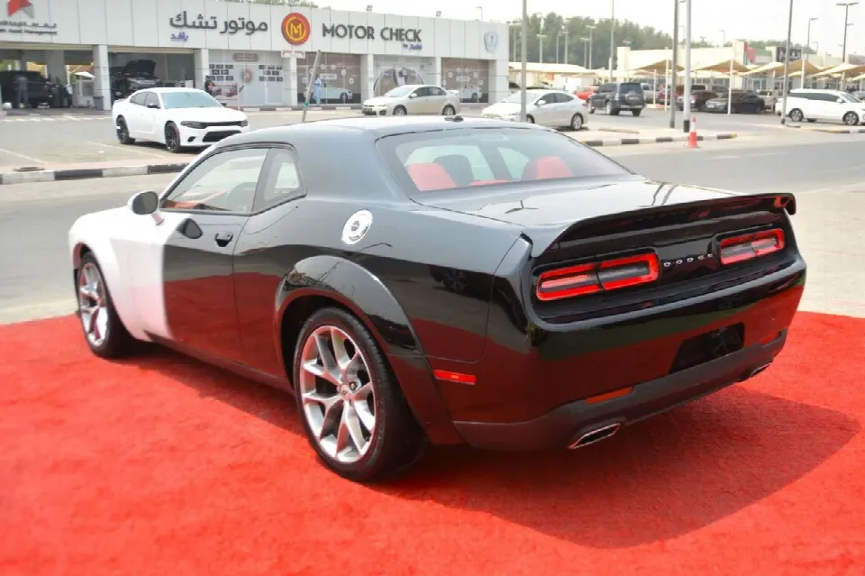 Dodge Challenger 2022 — photo 6