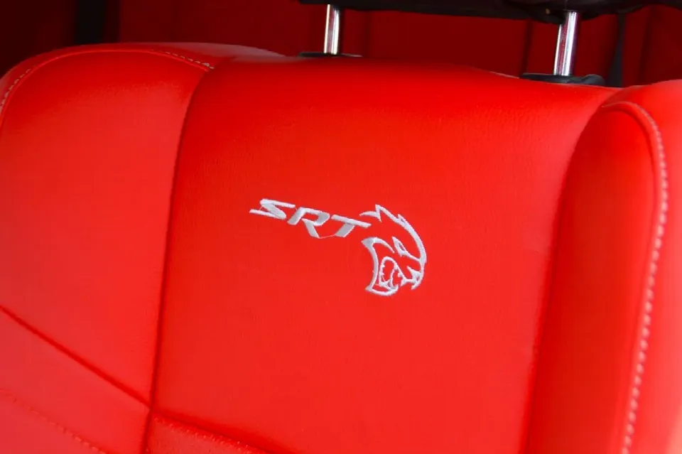 Dodge Challenger 2022 — photo 17