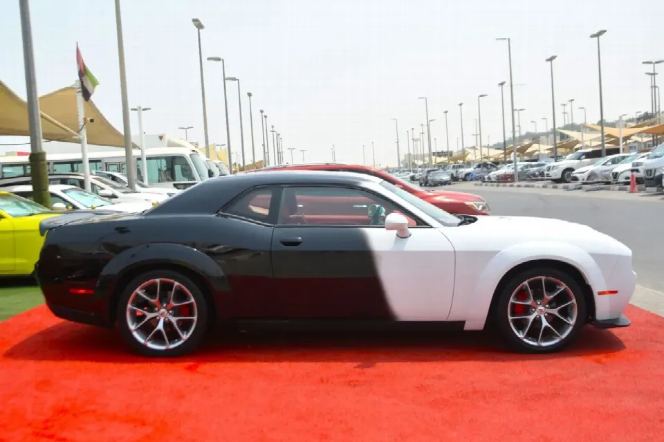 Dodge Challenger 2022 — photo 19
