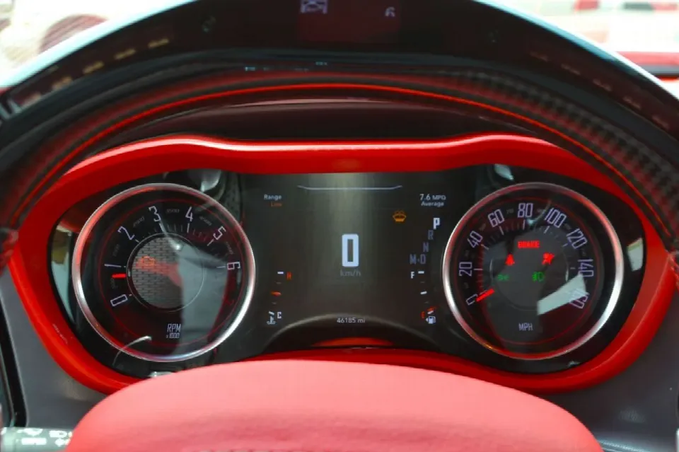 Dodge Challenger 2022 — photo 13