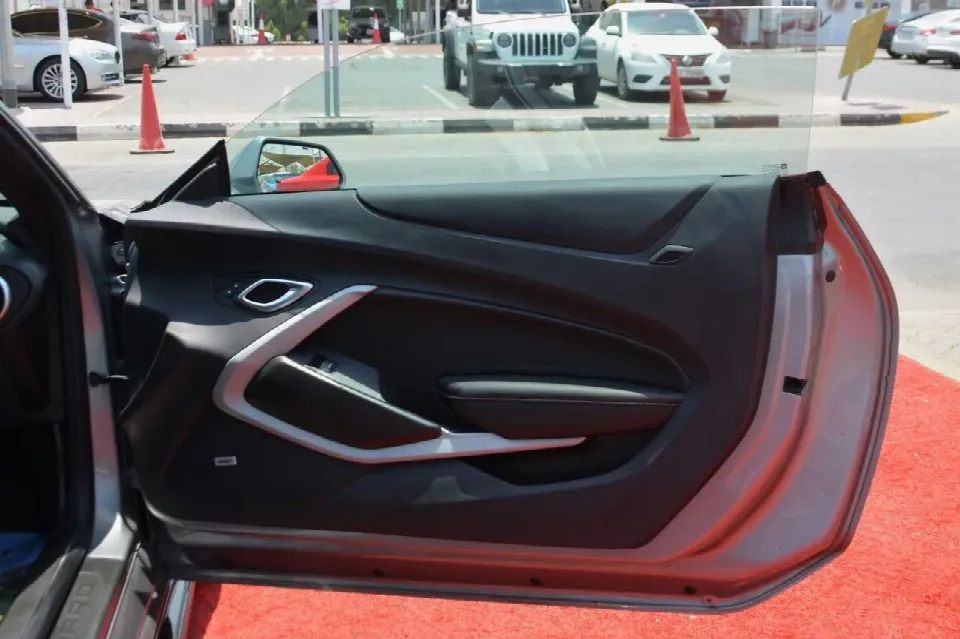 Chevrolet Camaro — photo 19
