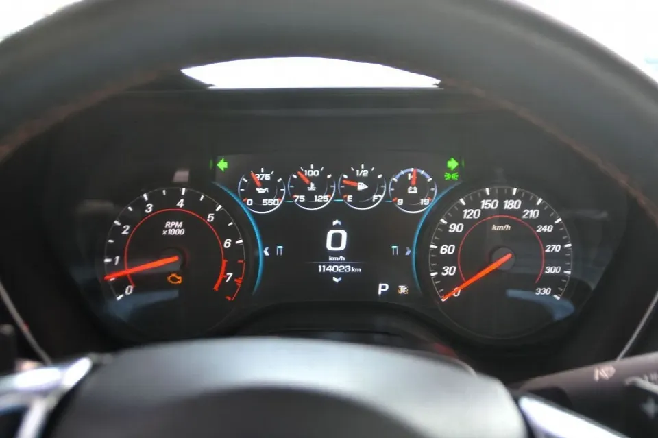 Chevrolet Camaro — photo 15
