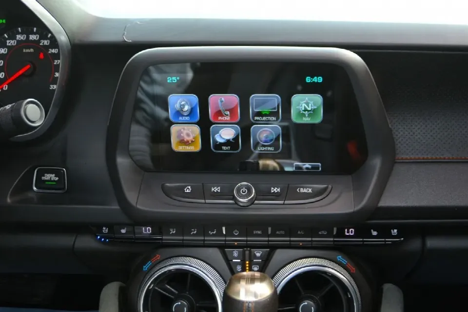 Chevrolet Camaro — photo 18