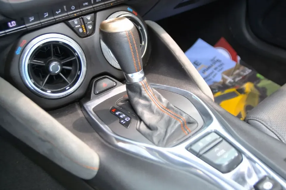 Chevrolet Camaro — photo 17
