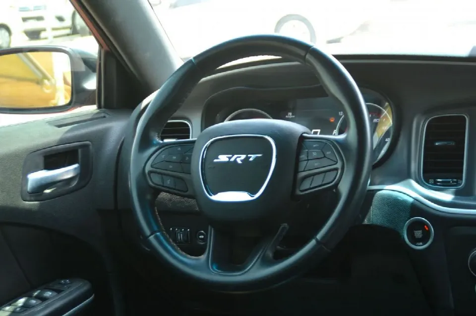 Dodge Charger — photo 12