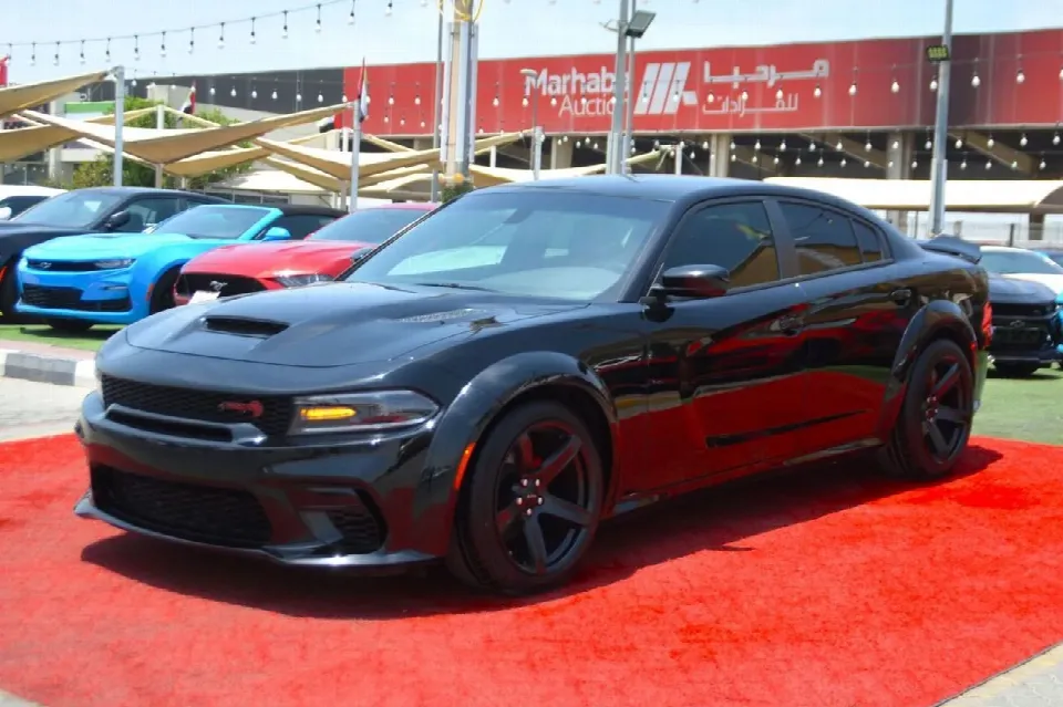 Dodge Charger — photo 9