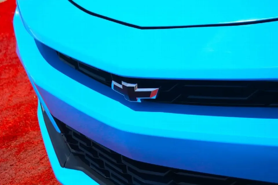 Chevrolet Camaro — photo 15