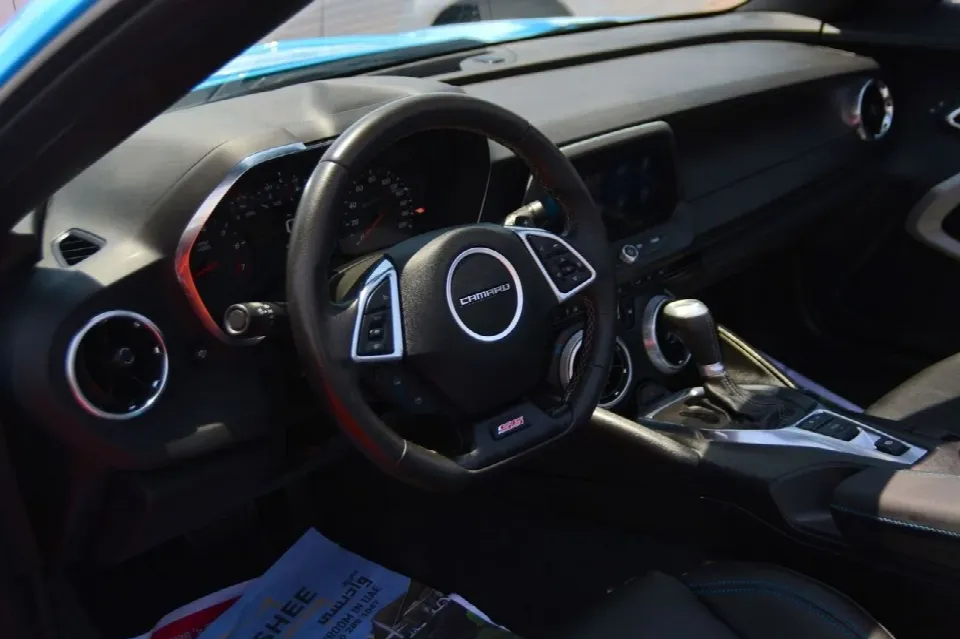 Chevrolet Camaro — photo 9