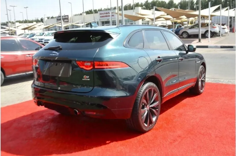 Jaguar F-Pace — photo 6