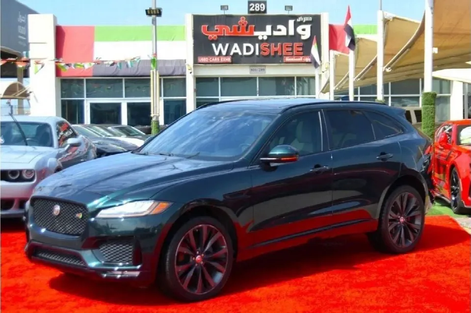Jaguar F-Pace — photo 1
