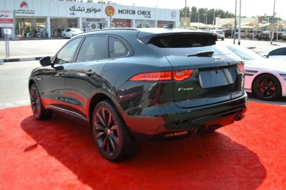 Jaguar F-Pace — photo 5