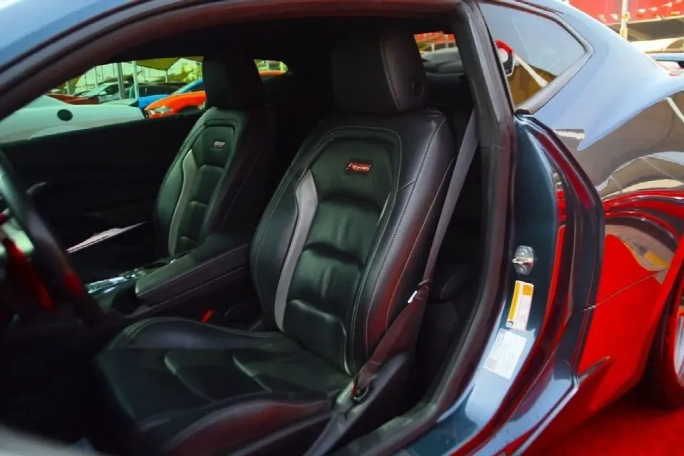 Chevrolet Camaro 2019 — photo 11