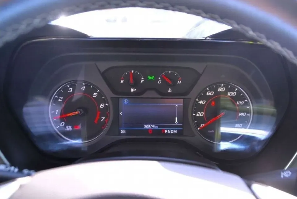 Chevrolet Camaro — photo 19
