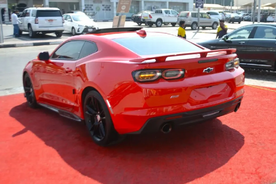 Chevrolet Camaro 2021 — الصورة 5