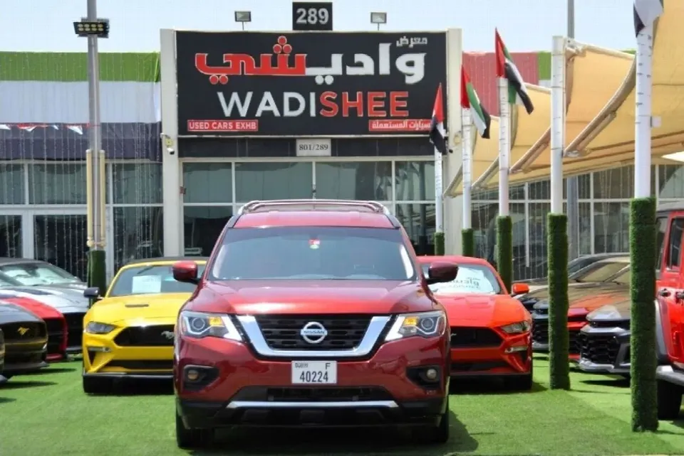 Nissan Pathfinder 2017 — photo 2