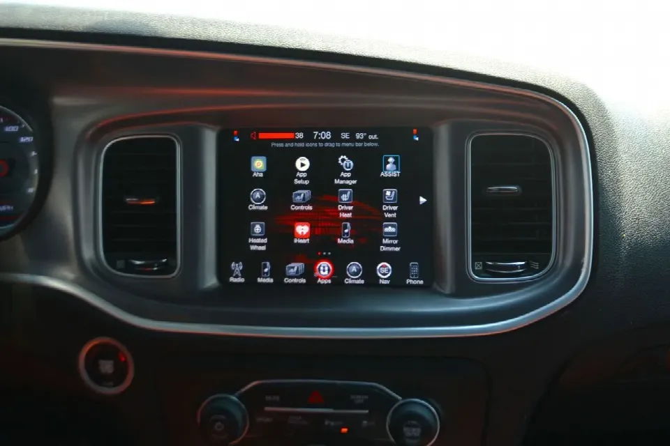 Dodge Charger 2020 — photo 15