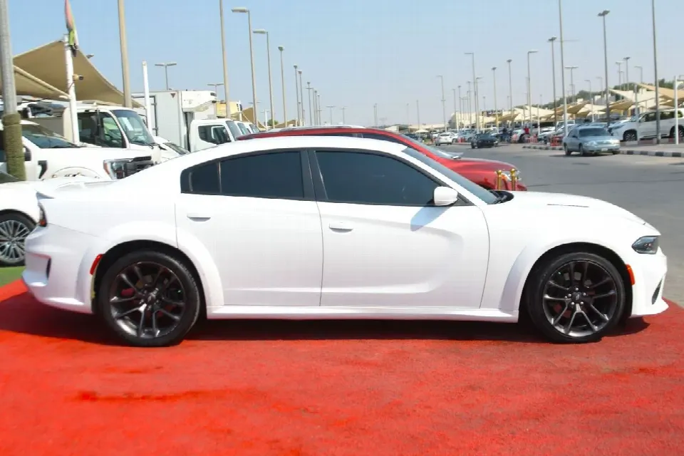 Dodge Charger 2020 — photo 23