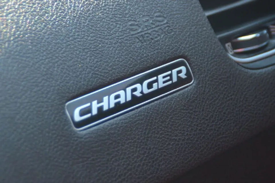 Dodge Charger 2020 — photo 16