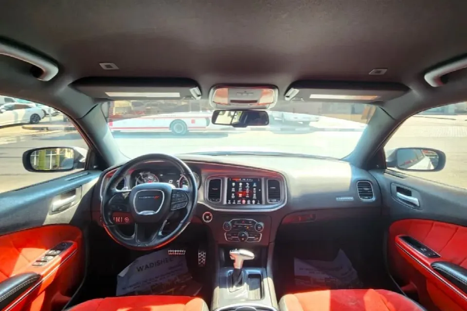 Dodge Charger 2020 — photo 10
