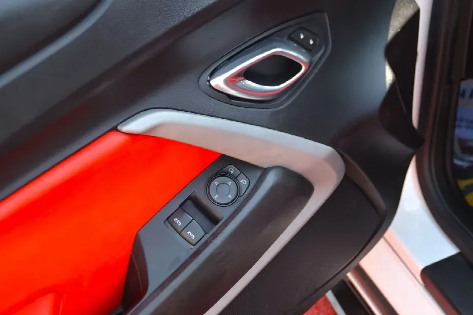 Chevrolet Camaro 2020 — الصورة 17