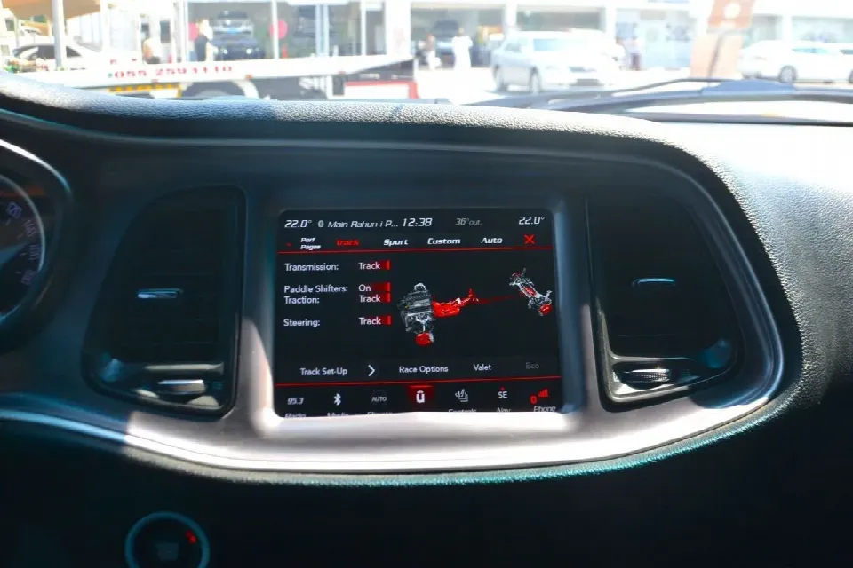 Dodge Challenger 2019 — photo 8