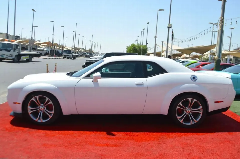Dodge Challenger 2021 — photo 23