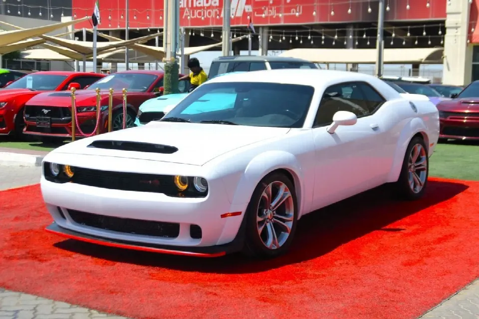 Dodge Challenger 2021 — photo 2
