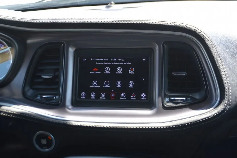 Dodge Challenger 2021 — photo 13