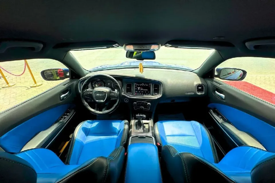 Dodge Charger 2019 — photo 8