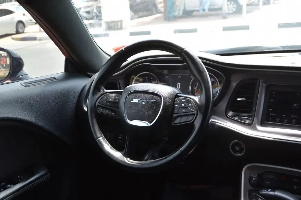 Dodge Challenger 2021 — photo 17