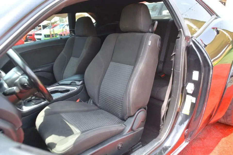 Dodge Challenger 2021 — photo 15